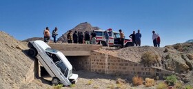 ۴ مصدوم براثر سقوط پراید از پل و انحراف از جاده یک پژوپارس