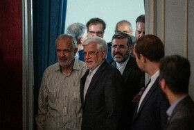 محمدرضا عارف، معاون اول رئیس جمهور، محمدمهدی اسماعیلی،وزیر پیشین واحمد مسجد جامعی در مراسم آیین تکریم و معارفه وزیر فرهنگ و ارشاد اسلامی