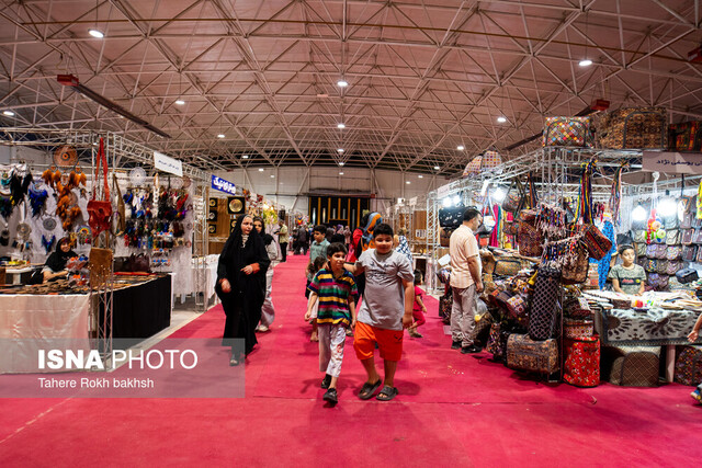 عکس تزئینی است آغاز به کار نمایشگاه توانمندیهای سازمانهای مردمنهاد جوانان در زنجان