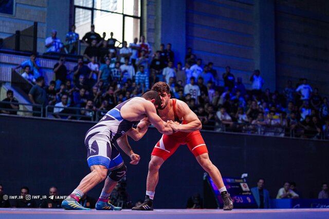 ویدیو/ حرکت عجیب رقیب کامران قاسمپور پس از شکست! ویدیو/ حرکت عجیب رقیب کامران قاسمپور پس از شکست!