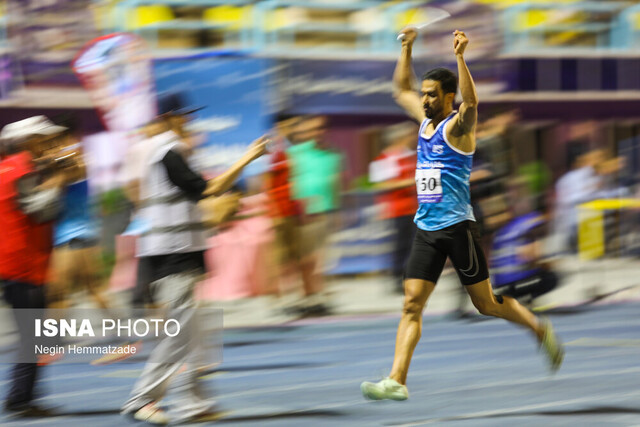 عکس تزئینی است پرداخت جایزه به دوومیدانیکاران جوان جامانده از رقابتهای قهرمانی جهان