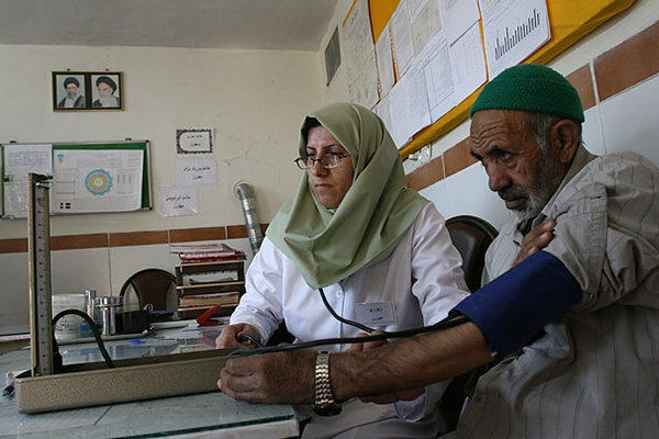 با کمبود نیروی بهورز مواجه هستیم با کمبود نیروی بهورز مواجه هستیم
