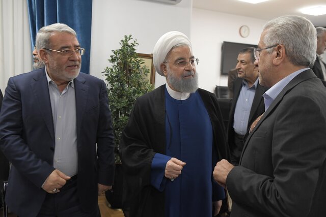روحانی: با درایت مقام معظم رهبری از جنگ فاصله گرفتیم/دولت توان برداشتن تحریمها را دارد روحانی: با درایت مقام معظم رهبری از جنگ فاصله گرفتیم/دولت توان برداشتن تحریمها را دارد