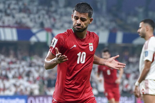 تصویر آرشیوی است. ویدیو/ گل تمام بوشهری برای ایران!