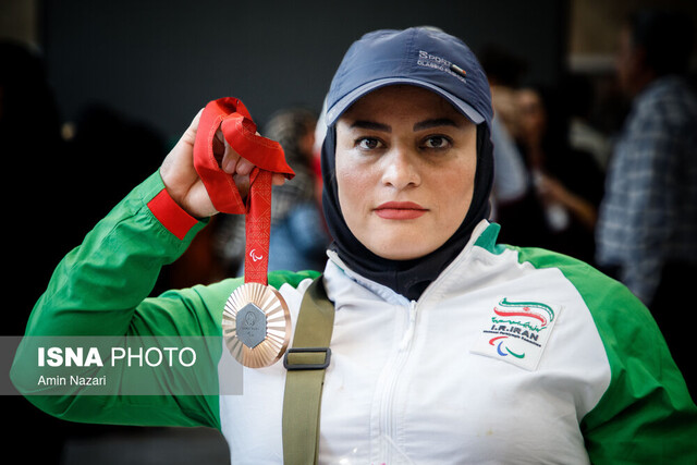 خدا را دارم و از مسئولان انتظاری ندارم/ مدالم را تقدیم به « حضرت امالبنین» کردم