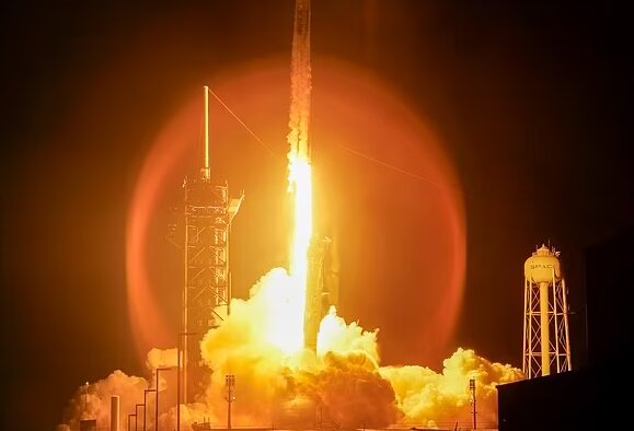 خطرات مرگباری که فضانوردان «پولاریس داون» را تهدید میکنند