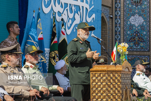 انقلاب اسلامی درهم شکننده سیاست متجاوزان بود