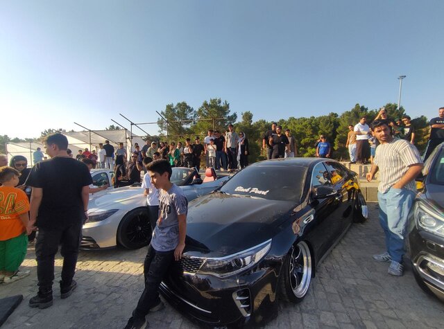 شرکت ۸۰۰ خودرو در دومین همایش کشوری اتومبیلهای اسپورت و کلاسیک در ملایر