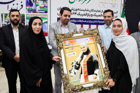 تجلیل از فاطمه امینی، عضو تیم ملی تیراندازی ایران و و از ورزشکاران حضور یافته در بازیهای المپیک پاریس ۲۰۲۴