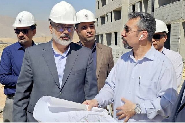 بازرس استان فارس به چالشهای پیشروی نهضت ملی مسکن ورود کرد  بازرس استان فارس به چالشهای پیشروی نهضت ملی مسکن ورود کرد