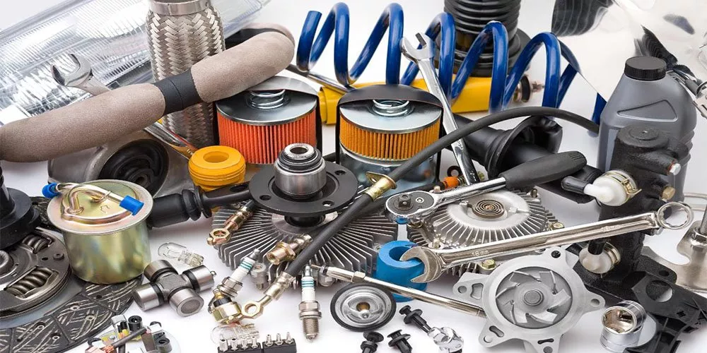 سهند آذرین: تولیدکننده قطعات کلیدی ماشینهای سواری و تجاری