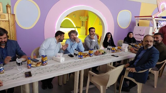 دوقلوهایی که از دل فیتیلهایها آمدند + تصاویر