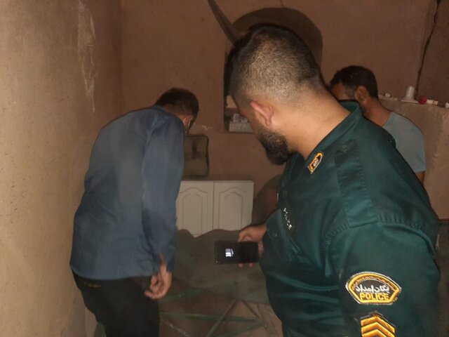 دستگیری حفاران حین حفاری در آرادان بازداشت حفاران غیرمجاز در حین حفاری در آرادان