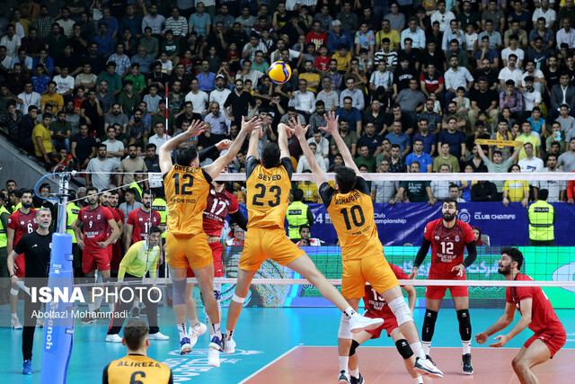 عکس آرشیوی است محرومیت تیم والیبال شهداب تعلیق شد