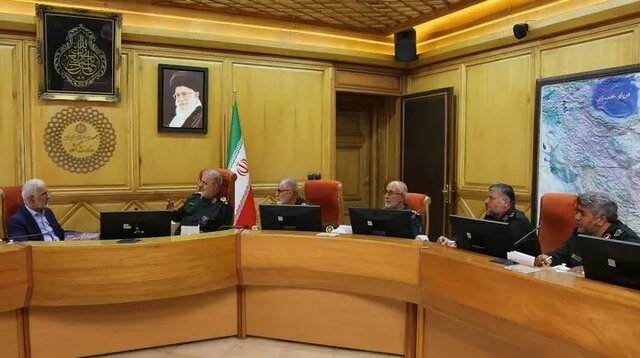 دیدار فرمانده نیروی زمینی سپاه پاسداران با وزیر کشور دیدار فرمانده نیروی زمینی سپاه پاسداران با وزیر کشور