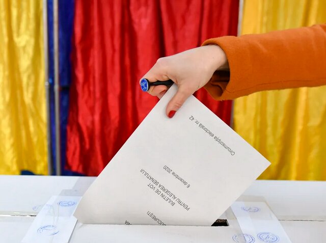 موسسه سوئدی: دموکراسی برای هشتمین سال متوالی در سراسر جهان کاهش یافته است موسسه سوئدی: دموکراسی برای هشتمین سال متوالی در سراسر جهان کاهش یافته است