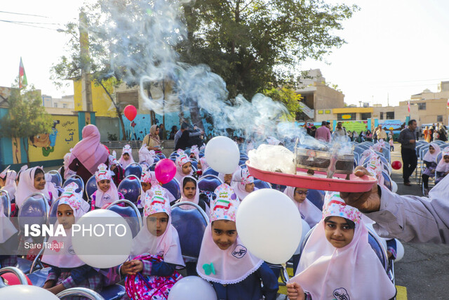 آغاز «جشن شکوفه‌ها» و سال تحصیلی کلاس اولی‌ها/ ورود بیش از ۱.۲ میلیون کلاس اولی به مدارس