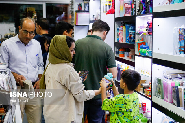 بوی مهر و بازیهای راه مدرسه در بازار اهواز...