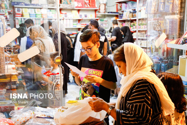 بوی مهر و بازیهای راه مدرسه در بازار اهواز...