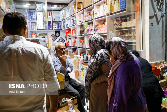 بازار لوازمالتحریر اصفهان زیر سایه تورم/ کودکان رؤیا میبافند، والدین حسابوکتاب میکنند