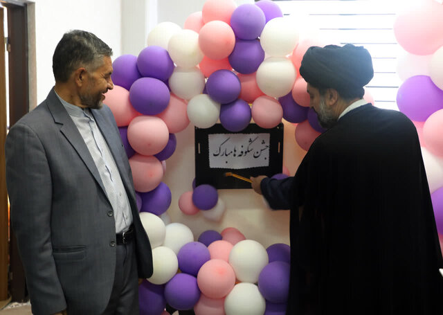 زنگ شکوفهها در قم نواخته شد