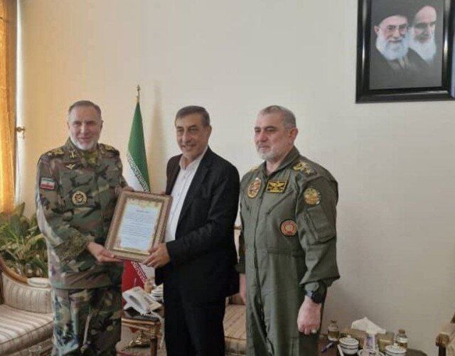 دیدار فرمانده نیروی زمینی ارتش با قائمپناه دیدار فرمانده نیروی زمینی ارتش با قائمپناه