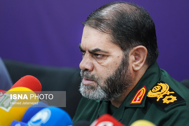 سردار معروفی: ملت ایران در مقابل فشارها عقب‌نشینی نخواهد کرد