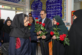 آغاز سال تحصیلی با حضور فاطمه مهاجرانی سخنگوی دولت در هنرستان دخترانه امام باقر (ع)