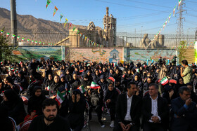 در حاشیه آغاز سال تحصیلی با حضور فاطمه مهاجرانی سخنگوی دولت در هنرستان دخترانه امام باقر (ع)