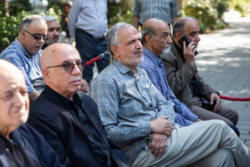 احمد مسجدجامعی در مراسم تشییع پیکر محمود حکیمی