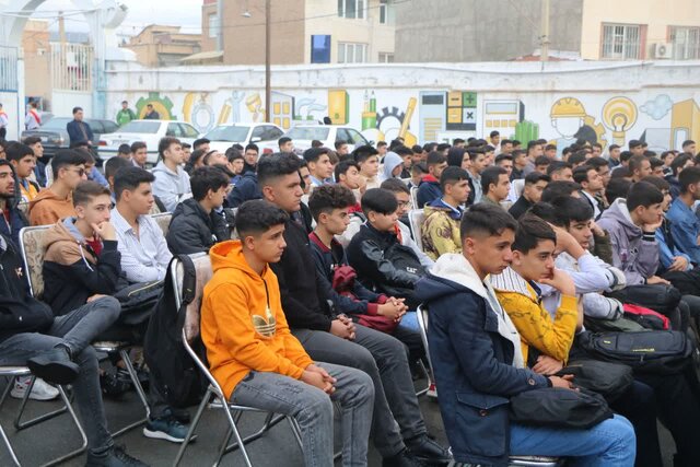 زنگ مهر و مقاومت در آذربایجانغربی نواخته شد