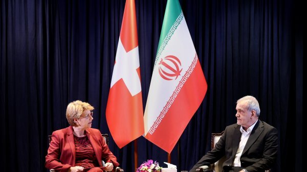 تکذیب خبرسازی علیه رئیسجمهور/ نگرانی وزیر کشور/ دیدار پزشکیان با ریشسفیدان متنفذ