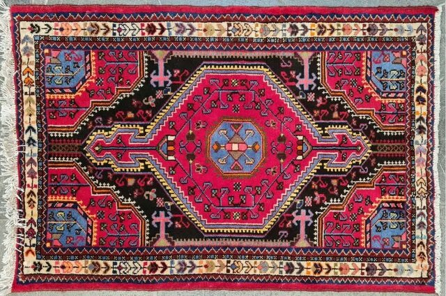 فرش دستباف تویسرکان نباید از گنجینه هنر و صنعت حذف شود فرش دستباف تویسرکان نباید از گنجینه هنر و صنعت حذف شود