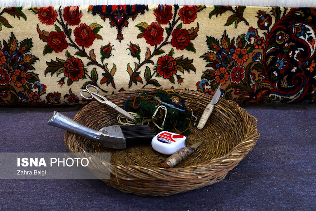 گرههایی از صبر و هنر؛ روایت ناگفته زندگی در پشت دارهای قالی