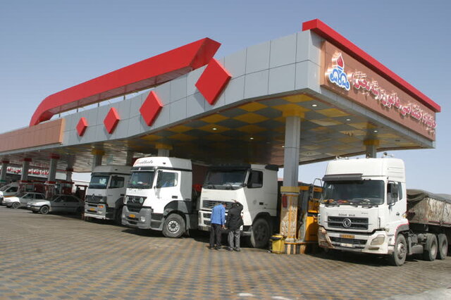 حق العمل جایگاههای سوخت ۴۰ درصد افزایش یافت حق العمل جایگاههای سوخت ۴۰ درصد افزایش یافت