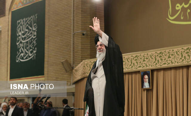 دیدار جمعی از نخبگان و استعدادهای برتر علمی با رهبر انقلاب دیدار جمعی از نخبگان و استعدادهای برتر علمی با رهبر انقلاب