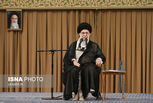 نخبگان برتر با رهبری دیدار میکنند نخبگان برتر با رهبری دیدار میکنند