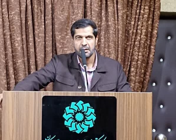 محفل شعر دفاع مقدس با حضور ۳۰ شاعر در کرمان برگزار شد محفل شعر دفاع مقدس با حضور ۳۰ شاعر در کرمان برگزار شد