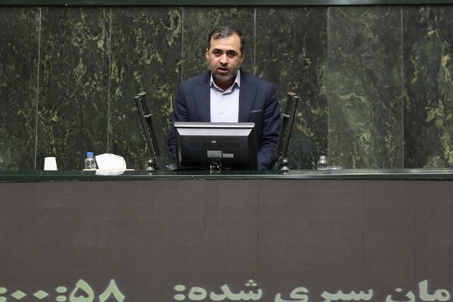 حسینی: سران قوا به اجماع برسید و بانکهای خصوصی متخلف را منحل کنید حسینی: سران قوا به اجماع برسید و بانکهای خصوصی متخلف را منحل کنید