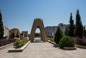 مزار شهید گمنام در موزه دفاع مقدس شیراز