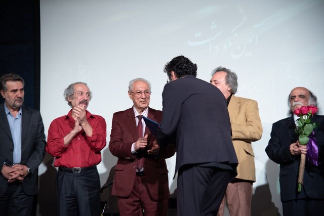 مراسمی برای ۸۰ سالگی میلاد کیایی / مردی که با رتبهبندی در موسیقی مخالف است