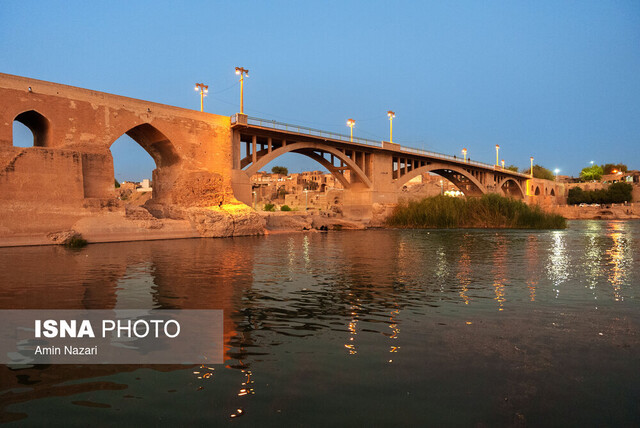 پل ساسانی دزفول آمادهسازی شهر دزفول در آستانه نوروز/ کاشت ۱۰ هزار نهال گل کاغذی در شهر