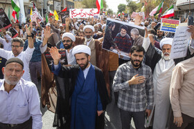 راهپیمایی نمازگزاران قمی در حمایت از جبهه مقاومت