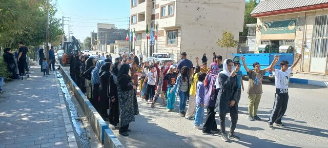 همایش پیادهروی خانوادگی در روستای باغ کمش برگزار شد همایش پیادهروی خانوادگی در روستای باغ کمش برگزار شد