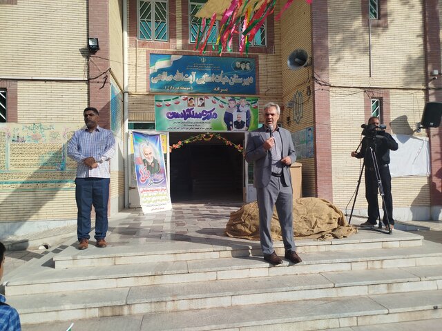 تجمع دانشآموزان کرمانی در محکومیت جنایات رژیم صهیونیستی در لبنان