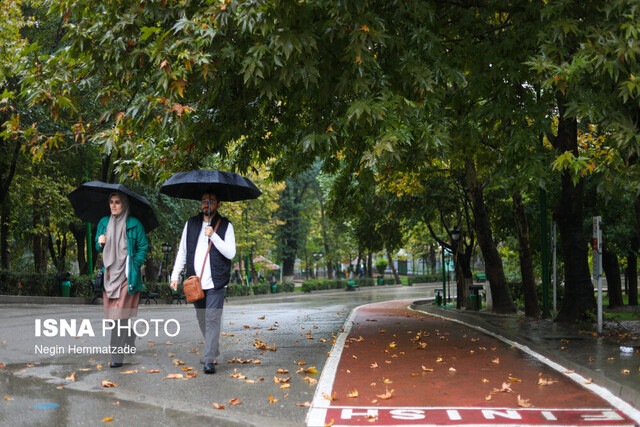 اصفهان در آبان‌ماه بارانی می‌شود