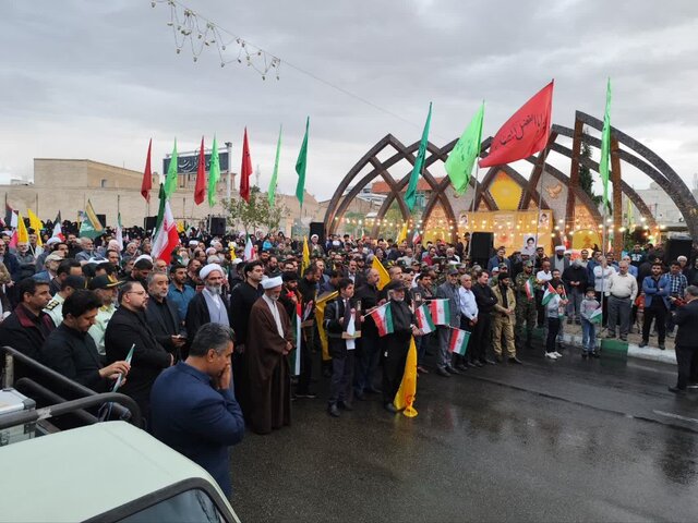 اجتماع خودجوش سمنانیها در اعلام انزجار از صهیونیستها و ترور شهید سیدحسن نصرالله