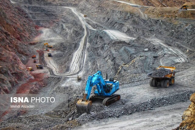 نوآوری در ساخت تجهیزات خطوط معدن با تلاش فناوران داخلی/ظرفیت تجهیز کامل ۲ معدن در سال نوآوری در ساخت تجهیزات خطوط معدن با تلاش فناوران داخلی/ظرفیت تجهیز کامل ۲ معدن در سال