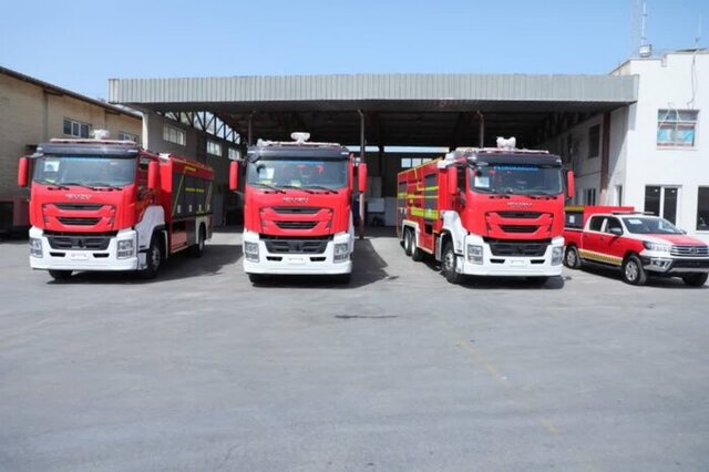 عکس تزئینی است فعالیت ۲۴ ایستگاه آتشنشانی در شیراز