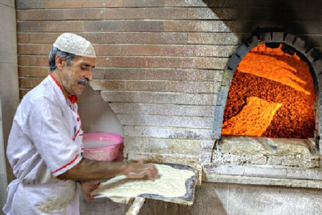 روزگار خودمختار بعضی از نانواییها و بلاتکلیفی مسئولان در اردستان روزگار خودمختار بعضی از نانواییها و بلاتکلیفی مسئولان در اردستان